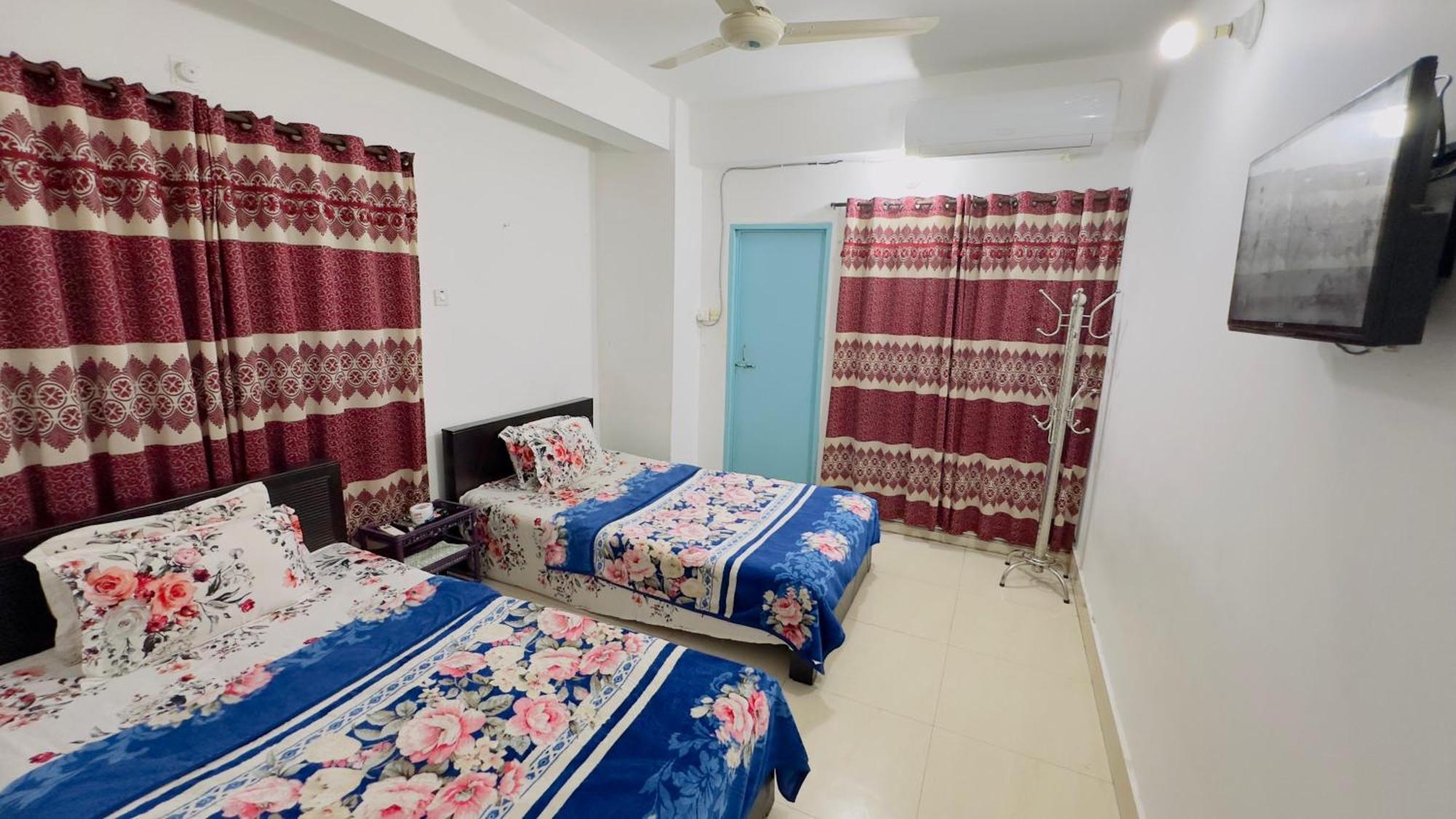 Mohammadia Restaurant & Guest House Near United Hospital Dhaka Exterior photo