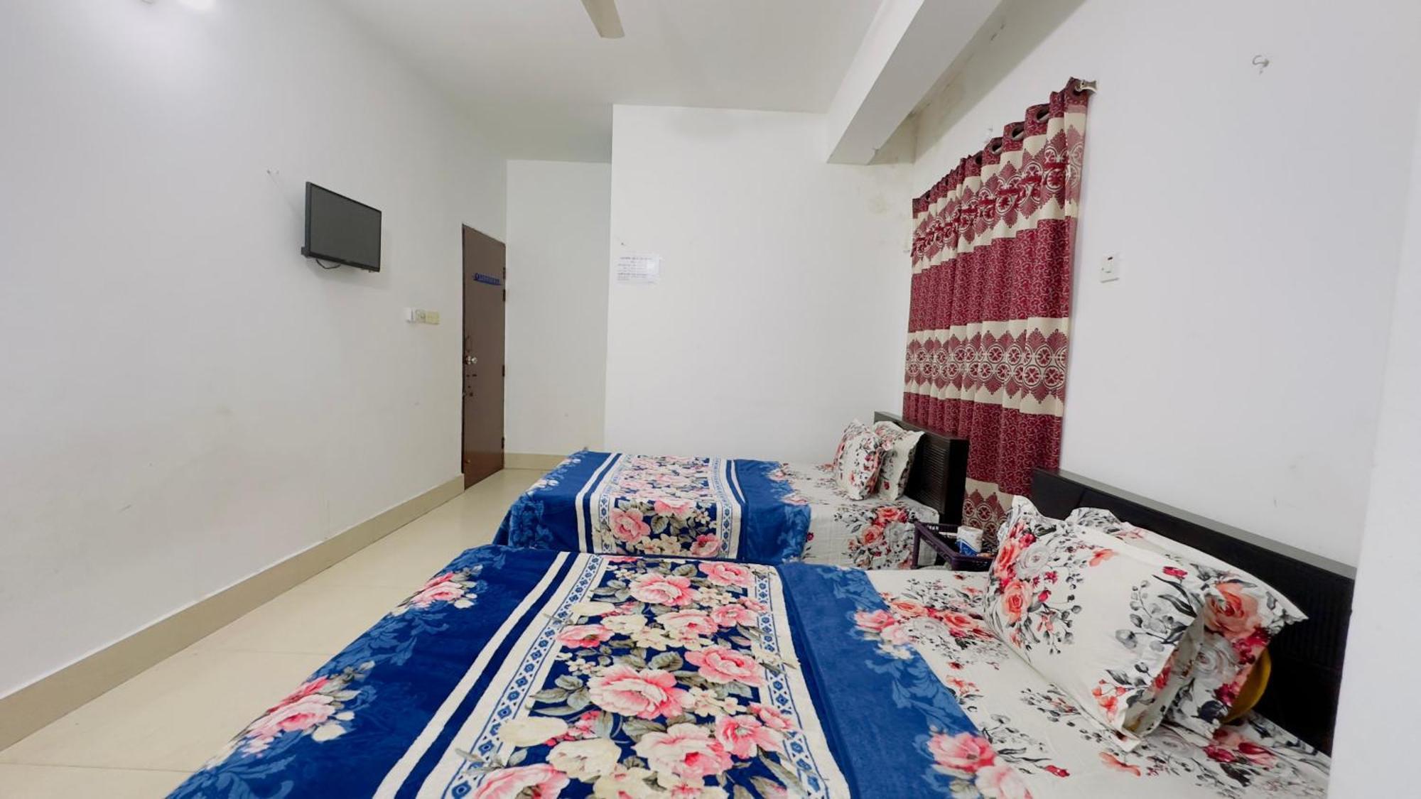 Mohammadia Restaurant & Guest House Near United Hospital Dhaka Exterior photo