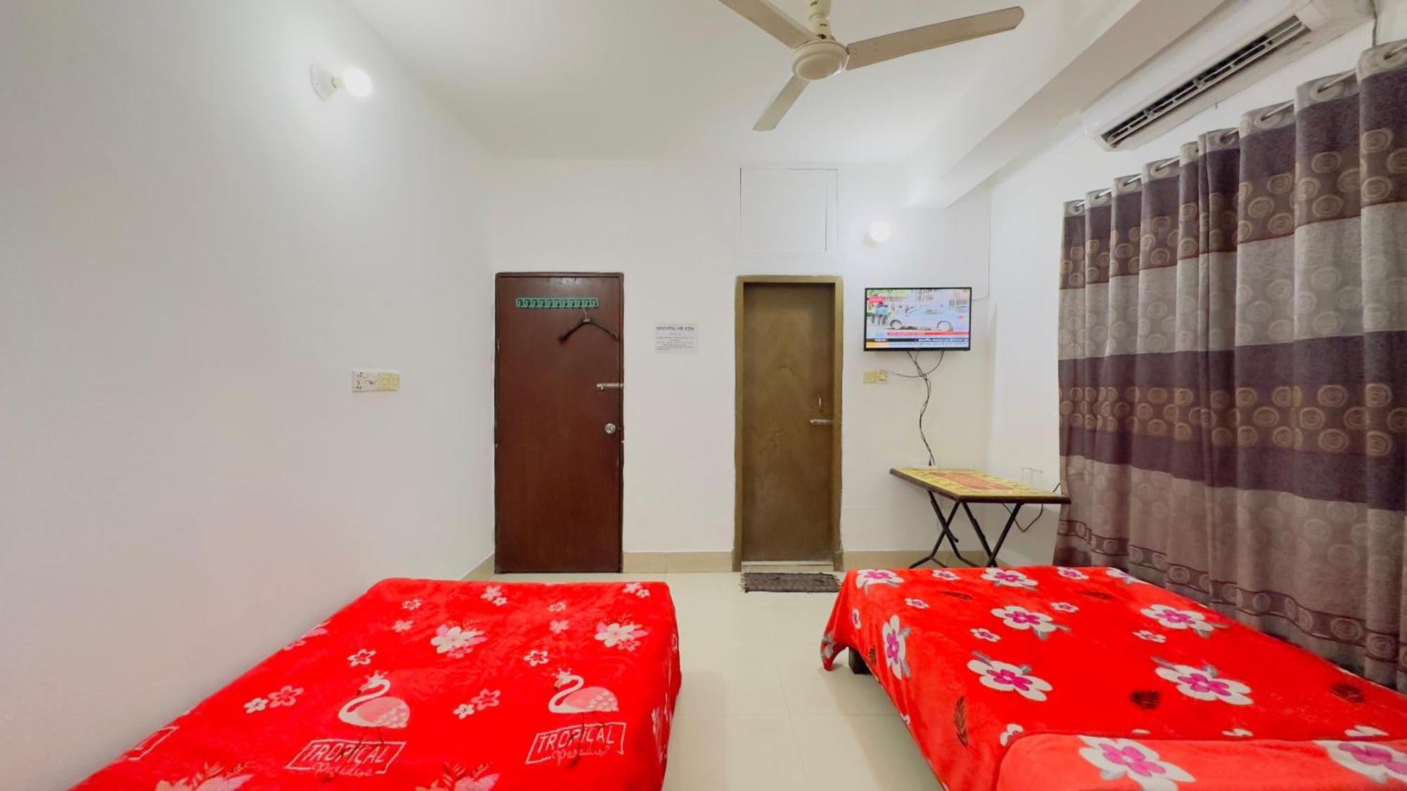 Mohammadia Restaurant & Guest House Near United Hospital Dhaka Exterior photo