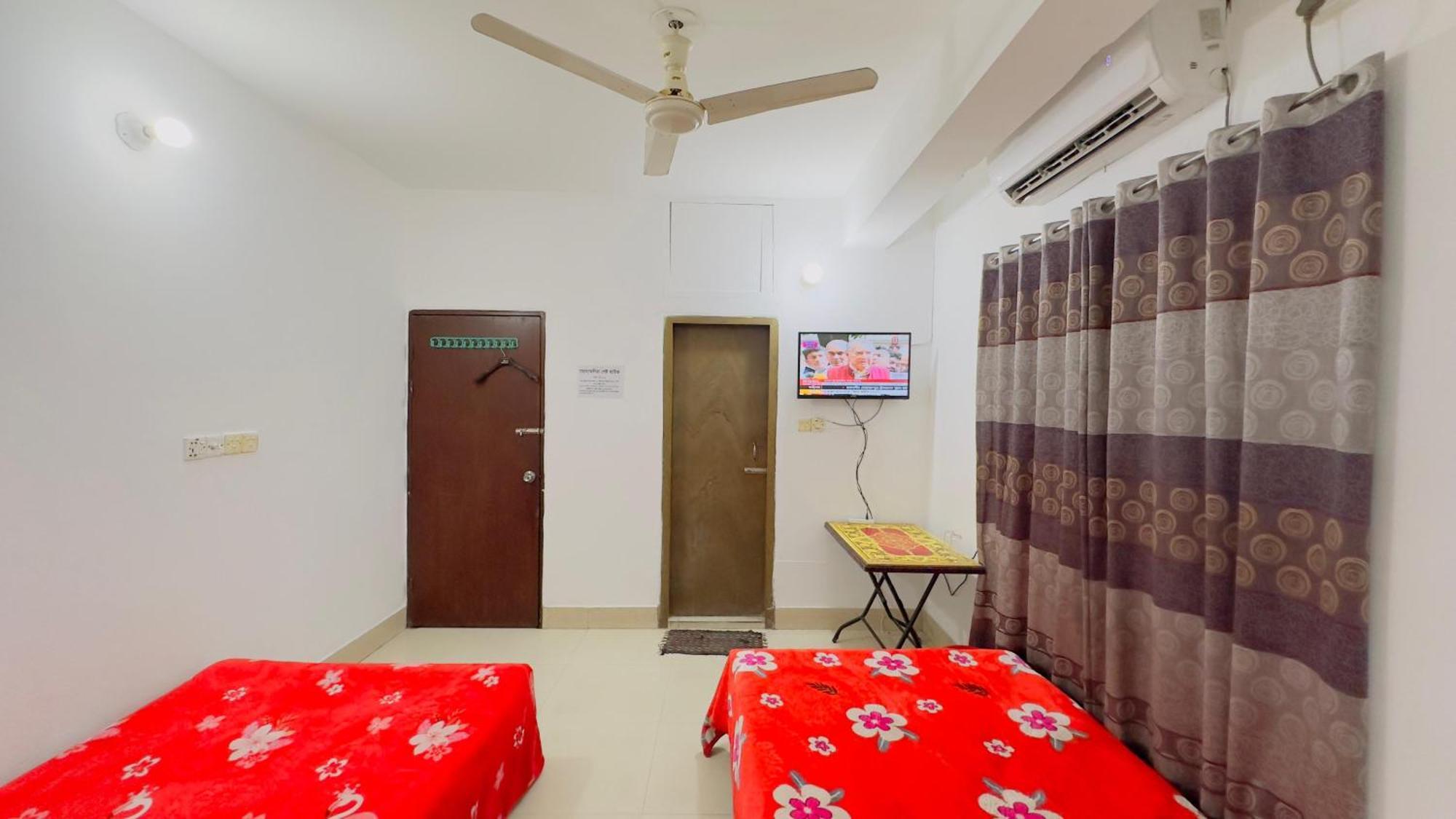 Mohammadia Restaurant & Guest House Near United Hospital Dhaka Exterior photo