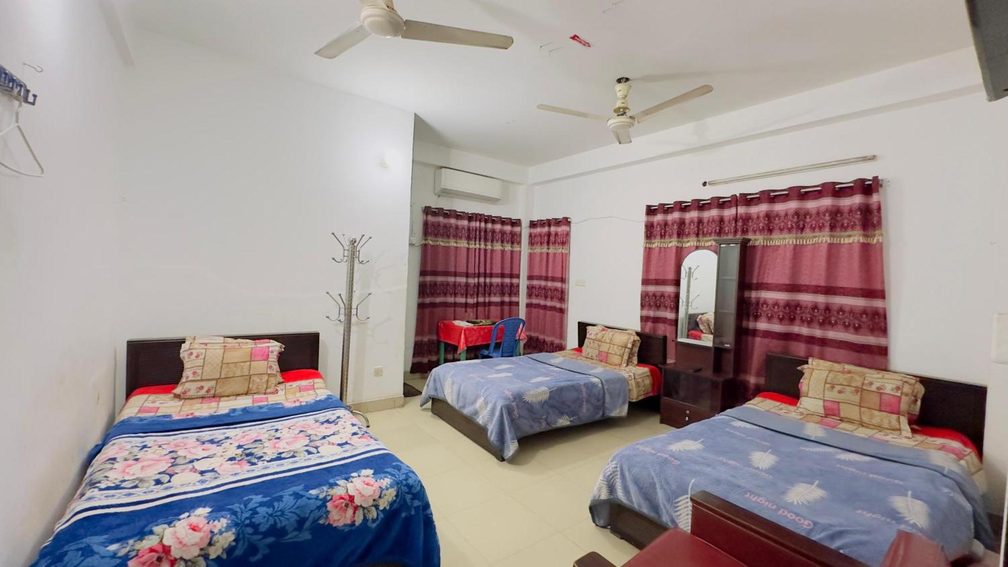 Mohammadia Restaurant & Guest House Near United Hospital Dhaka Exterior photo